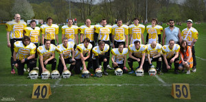 Equipe de foot américain avec nos maillots personnalisés - SPORTAMO