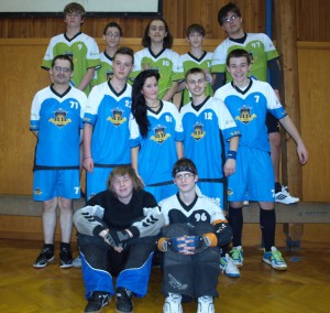 Equipe de floorball en maillots SPORTAMO