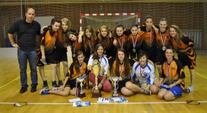 Equipe de floorball en maillots SPORTAMO