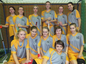 Equipe de floorball en maillots SPORTAMO