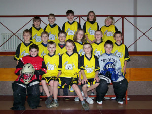 Equipe de floorball en maillots SPORTAMO